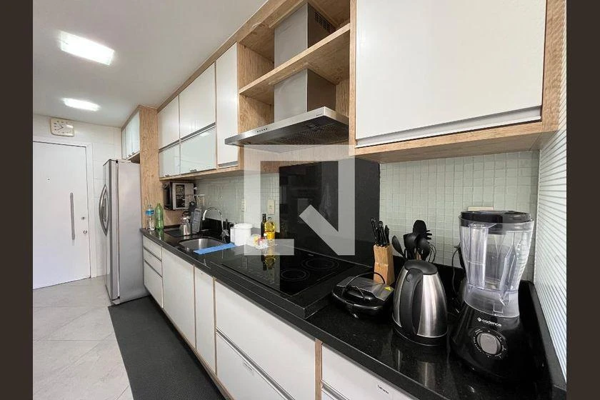 2-bedroom apartment in a building with a gym — photo 17