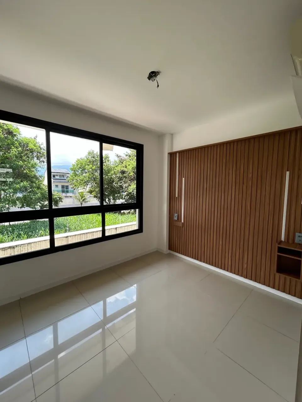 Apartment with 4 bedrooms and balcony grill — photo 5