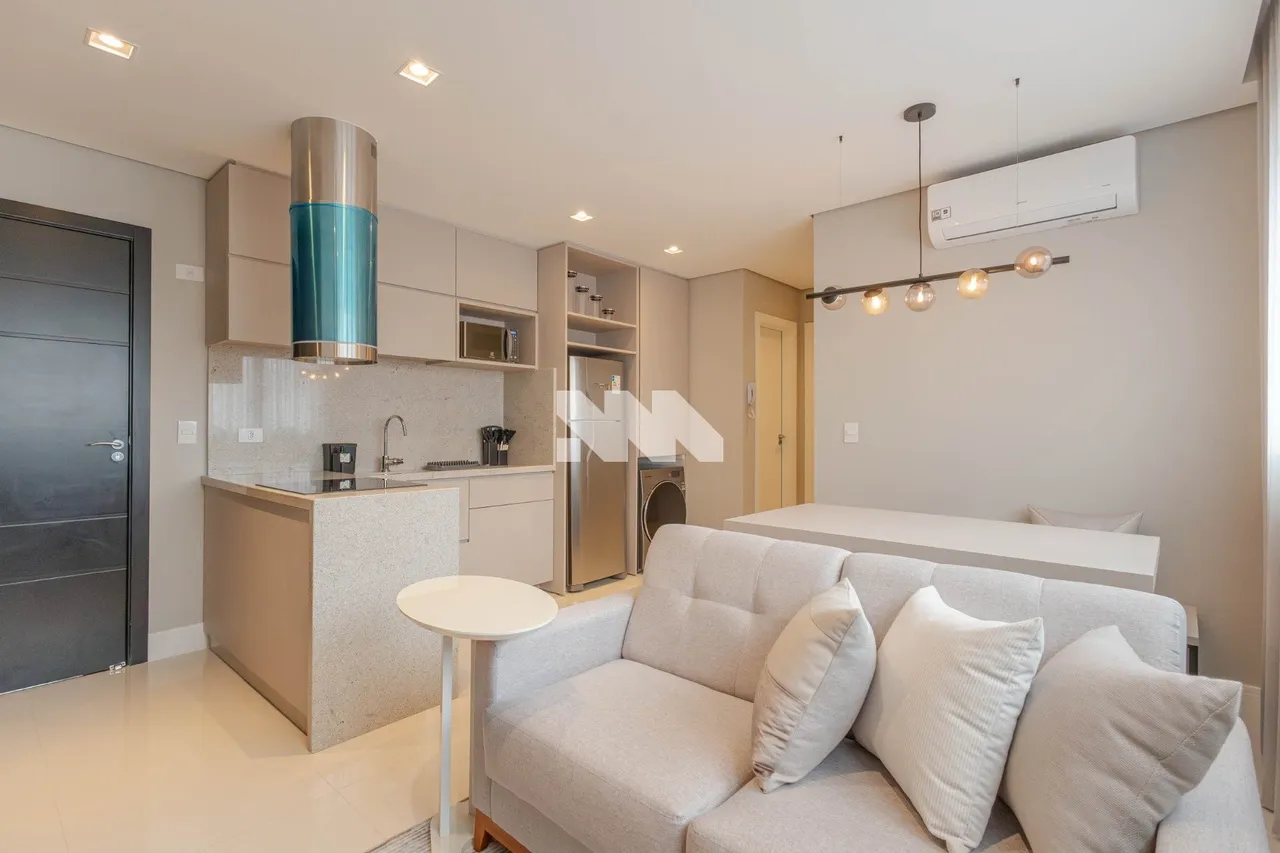 Furnished 1-bedroom apartment with open-plan kitchen — photo 4