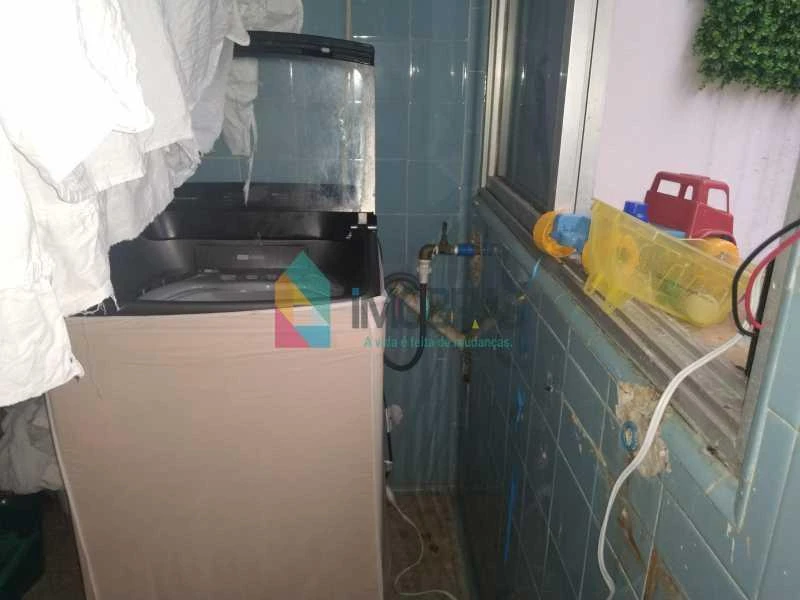 Furnished 3-bedroom apartment with a balcony — photo 25