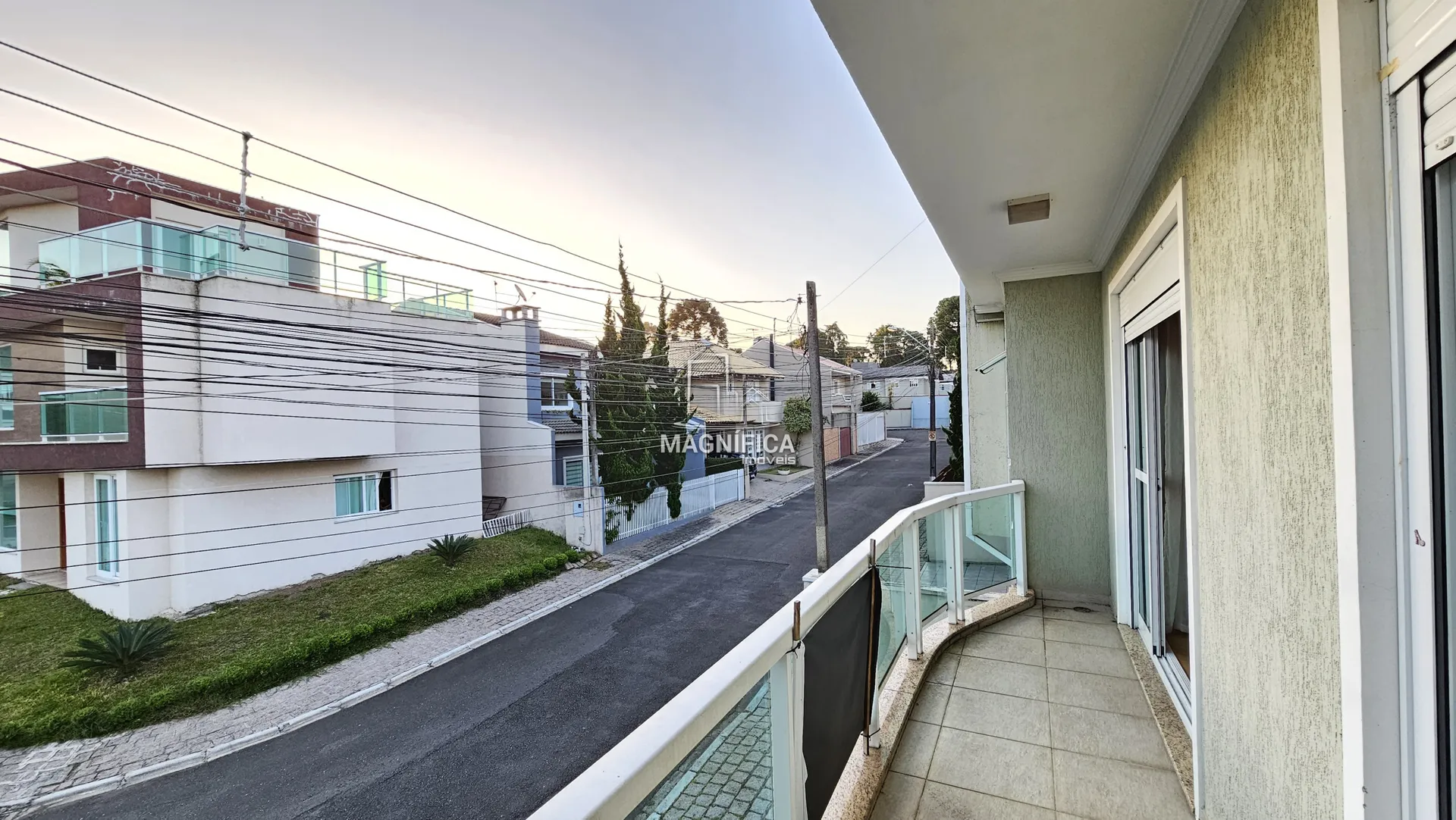 Unfurnished house with 3 en-suite bedrooms and 360 m² — photo 21