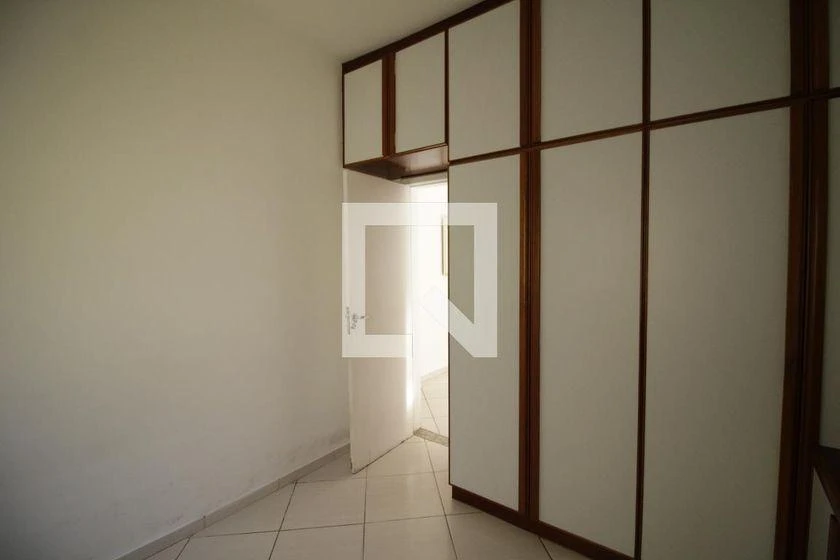 Casa de 381 m² com 7 quartos, 4 banheiros e jardim — photo 47