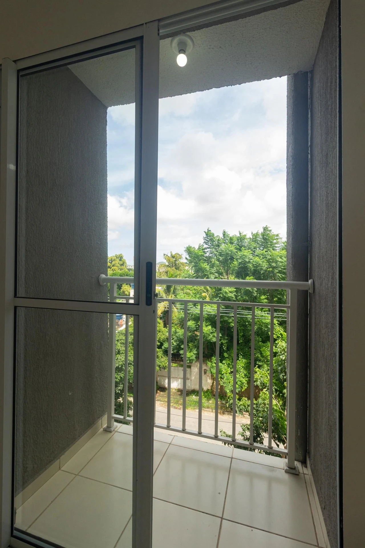 Apartamento mobiliado com 2 quartos e varanda — photo 6