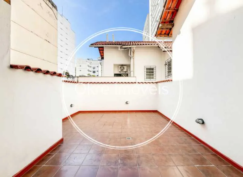 3-bedroom house with a grill on the balcony — photo 8