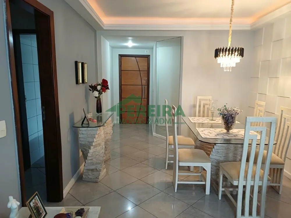 Glass-enclosed balcony in a 3-bedroom apartment, 103 m² — photo 9