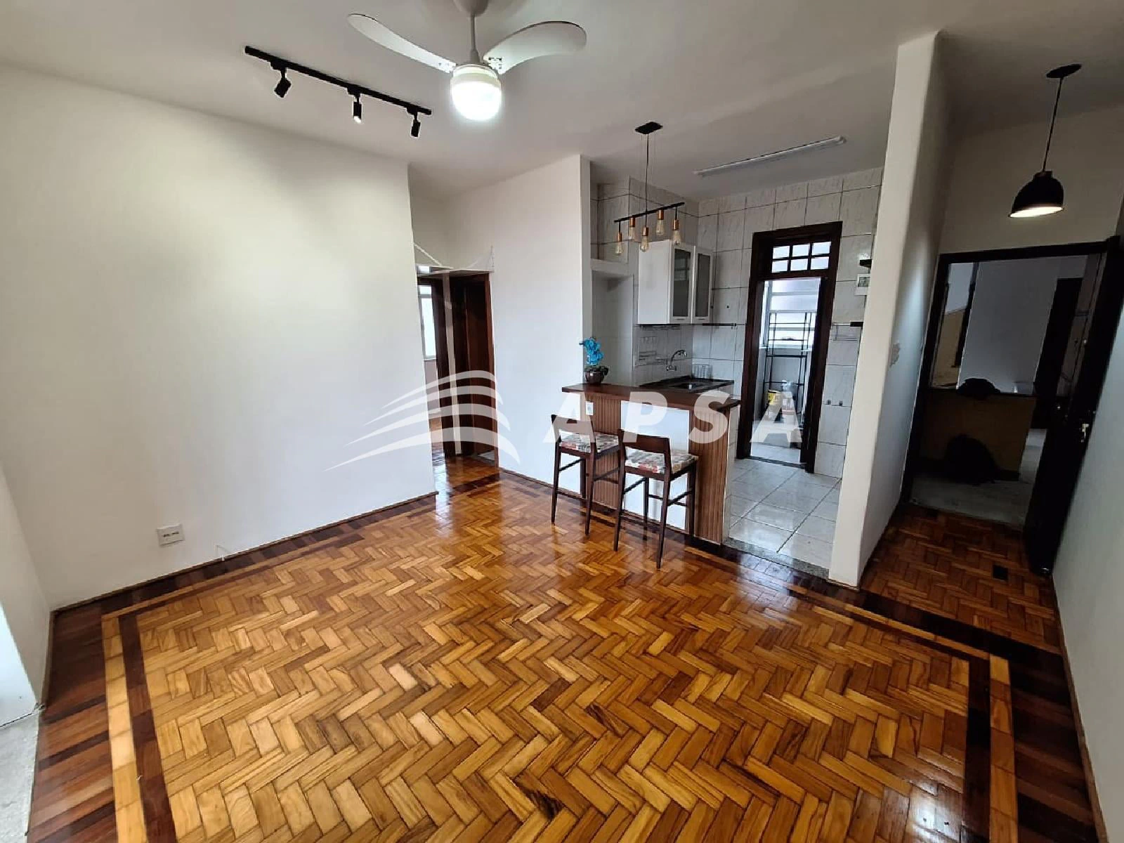 Apartment with 2 bedrooms and an open-plan kitchen — photo 12