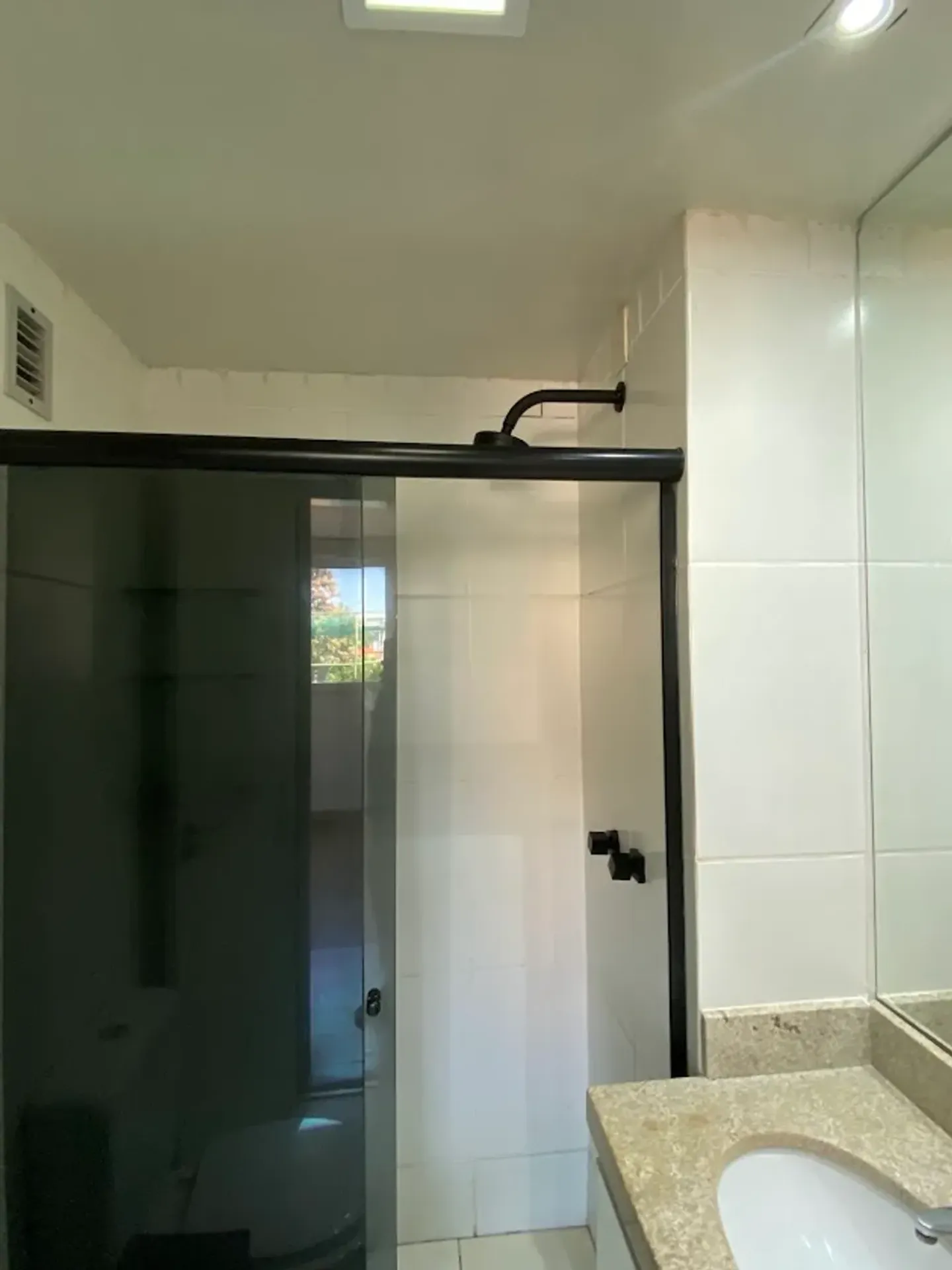 Apartment on the 1st floor with a glass-enclosed balcony — photo 19
