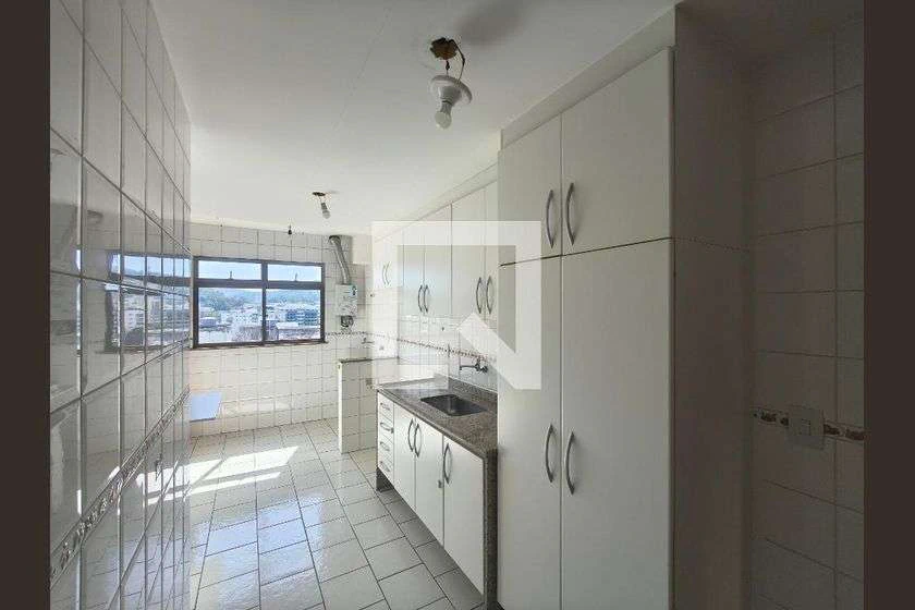 88 m² rental apartment with 2 bedrooms and balcony — photo 4
