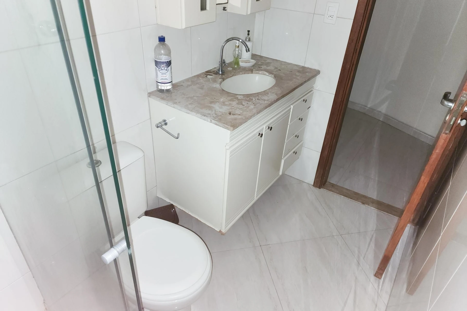 Apartamento mobiliado com 2 quartos e máquina de lavar roupa — photo 6