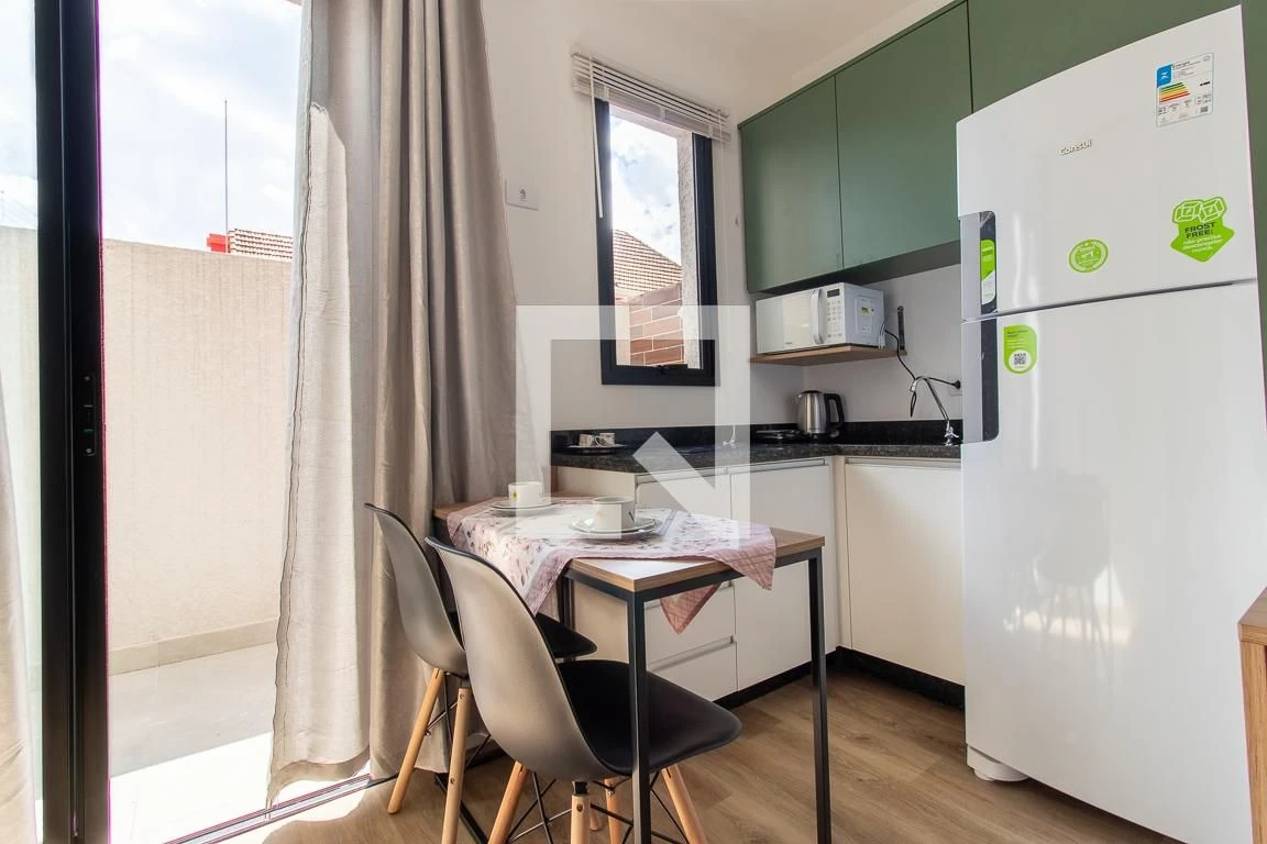 28 m² studio with a washing machine and a home office — photo 15