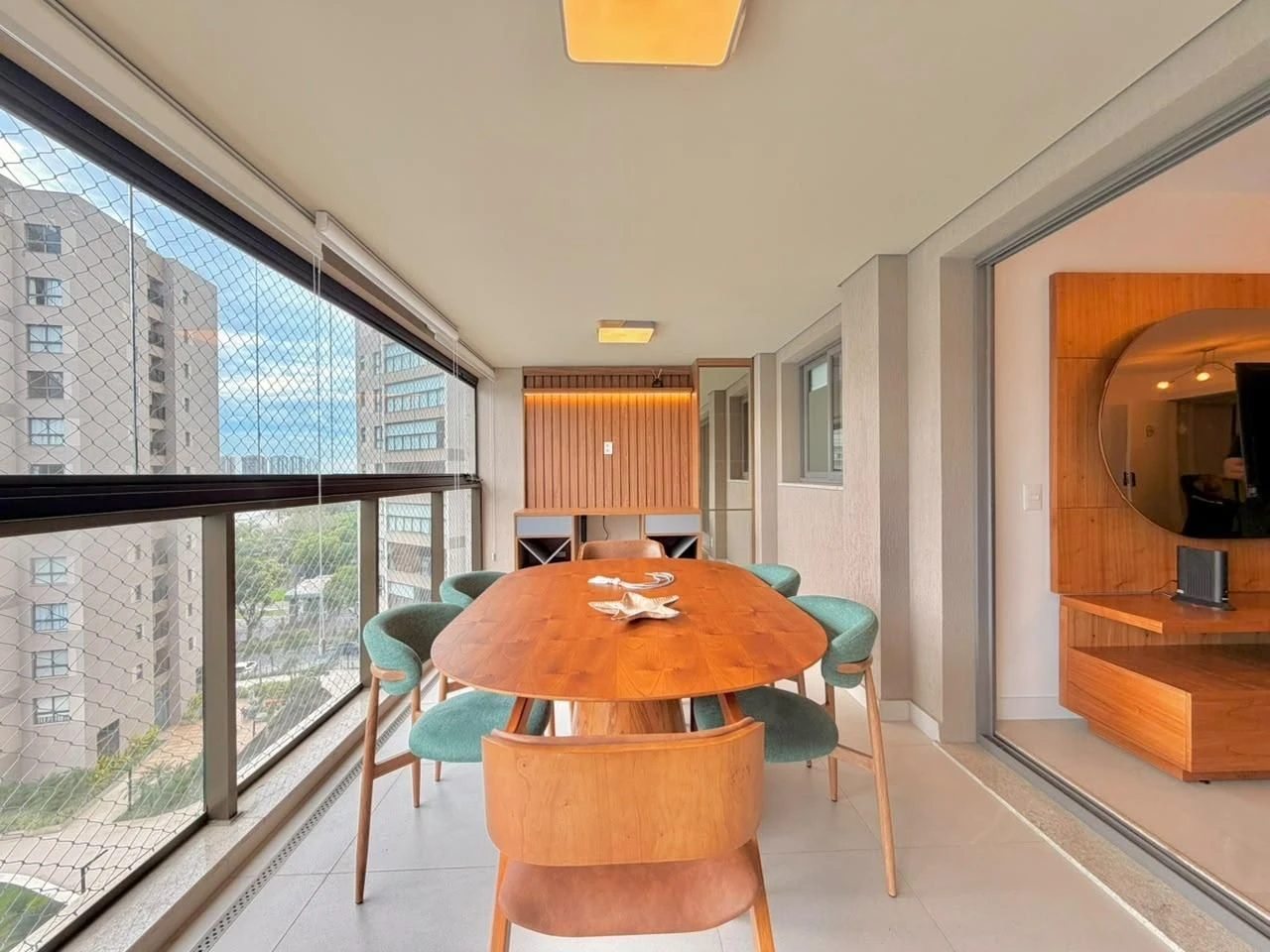 Apartamento mobiliado com 3 quartos e varanda envidraçada — photo 3