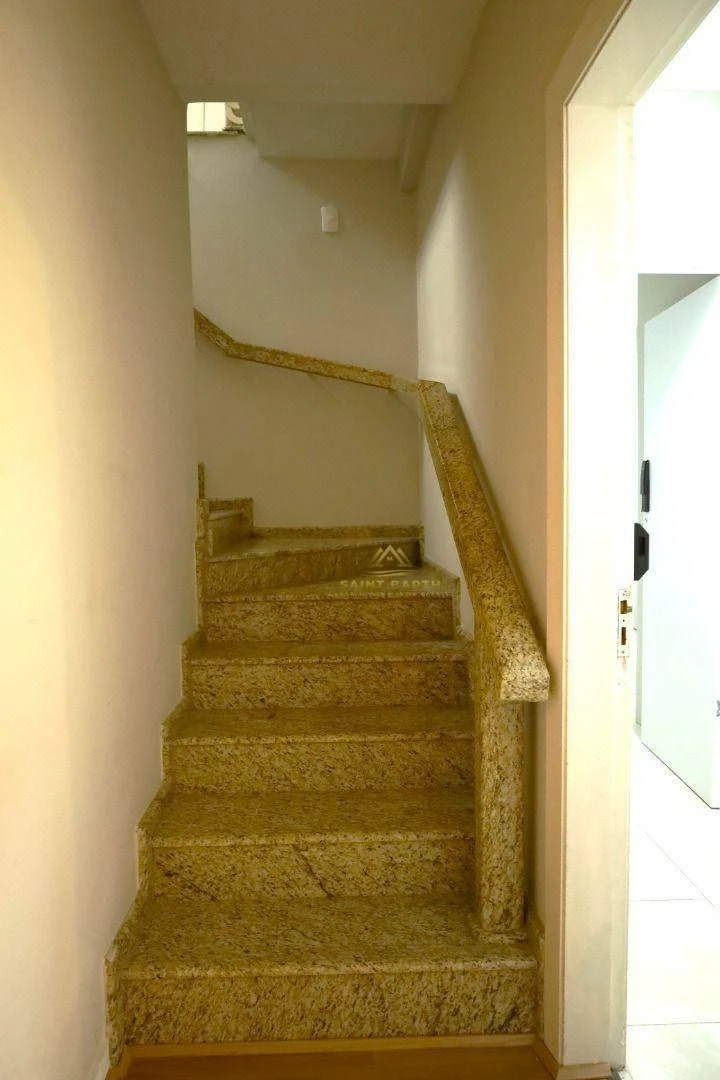 Дом без мебели: 3 спальни, 4 ванные, участок 432 м² — photo 34