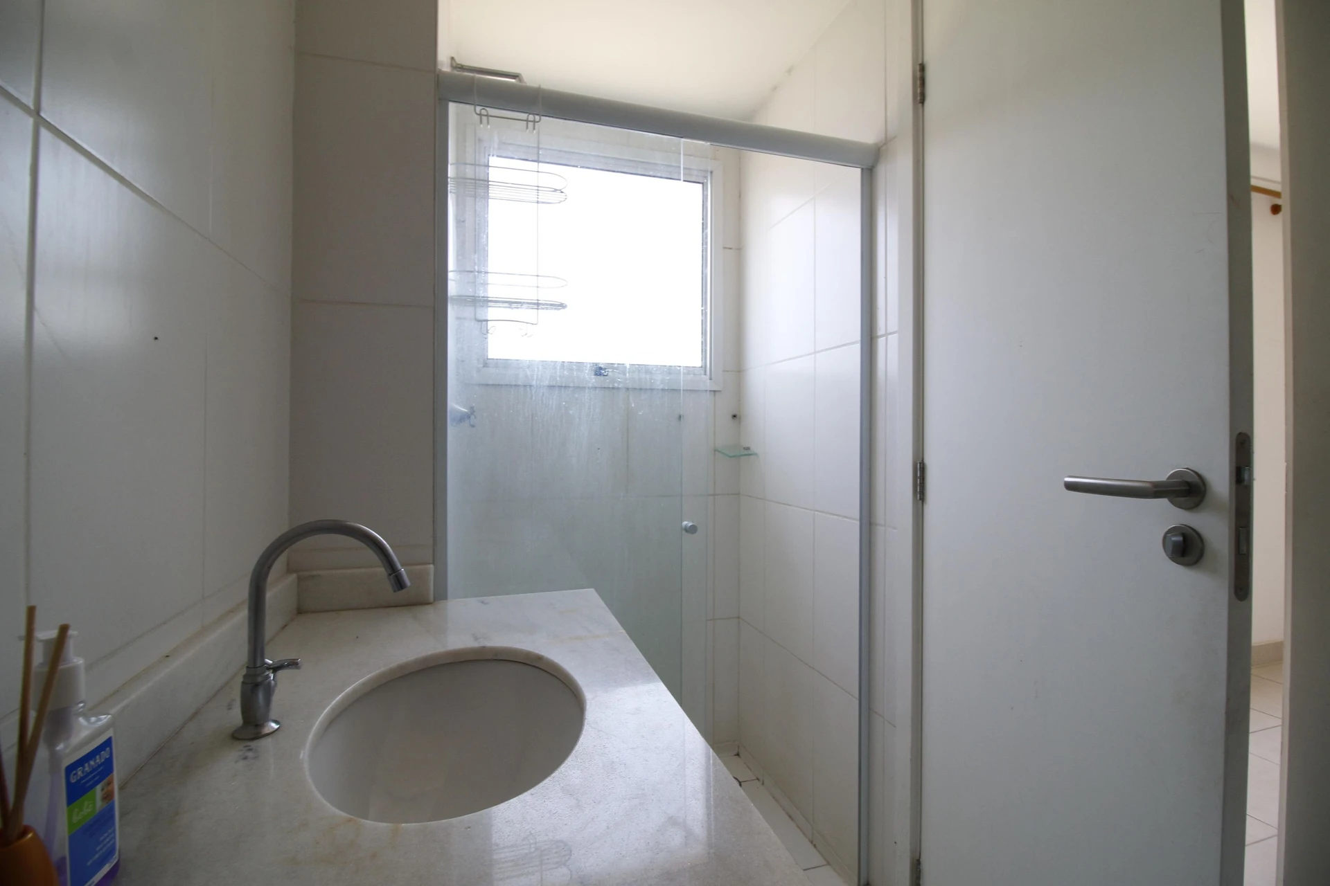 3-bedroom apartment in a building with a gym — photo 29