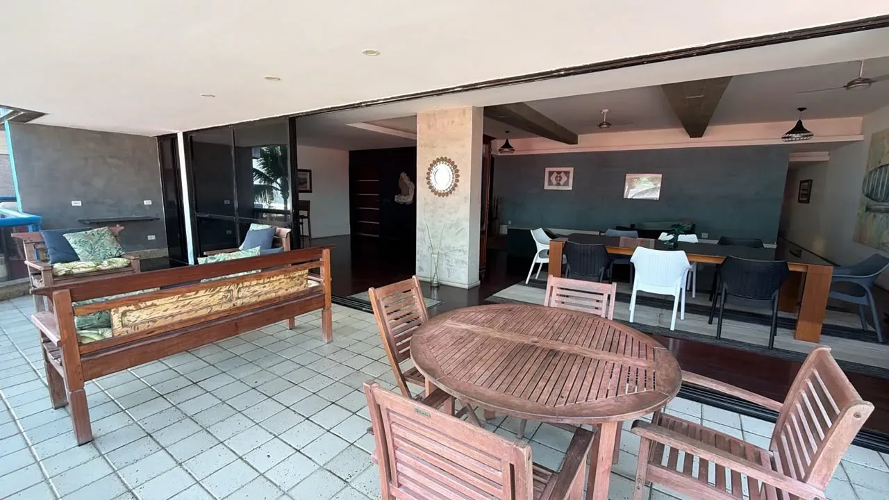Furnished apartment with 4 bedrooms and open-plan kitchen — photo 22