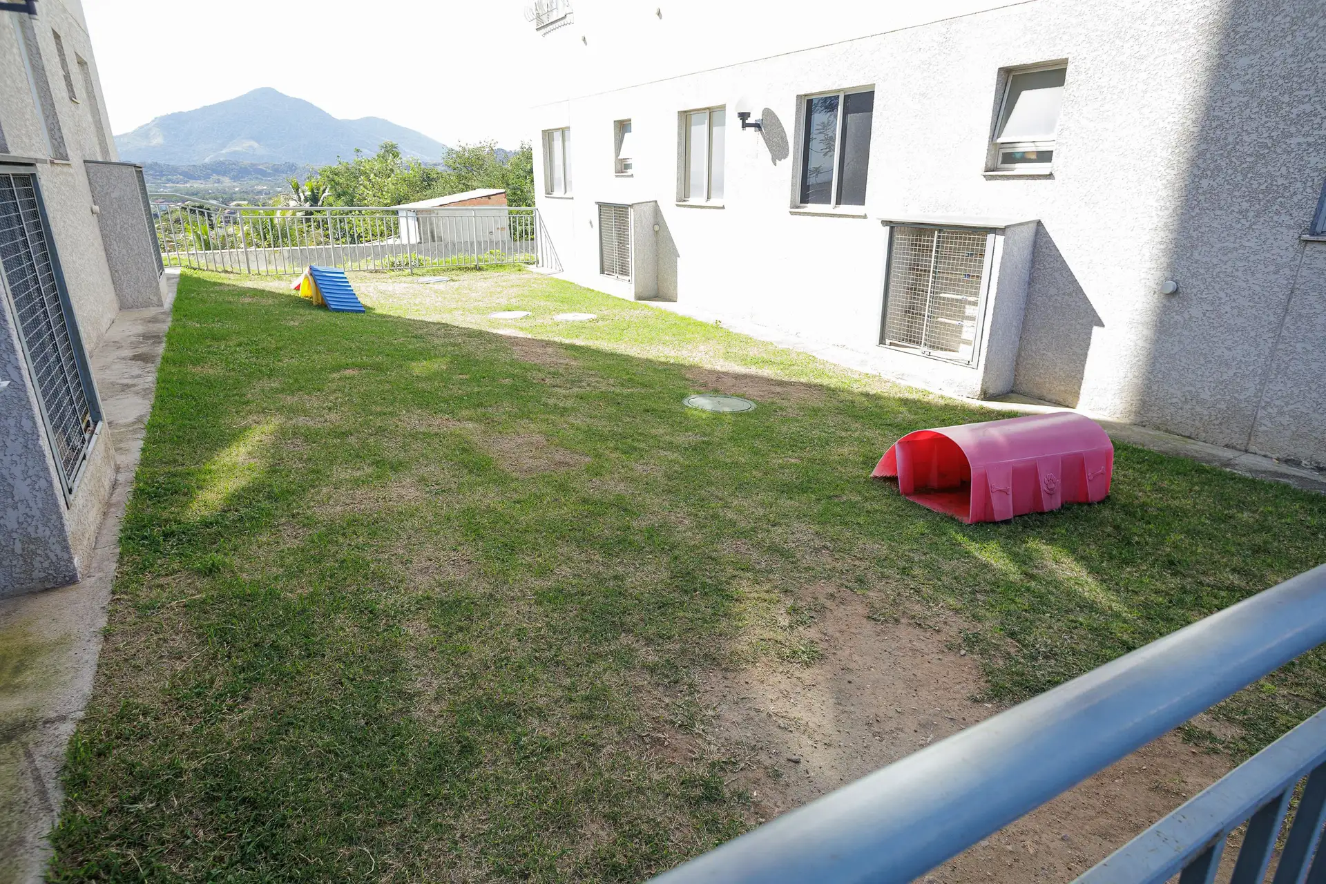 2 quartos e vista para as montanhas: apartamento de 44 m² — photo 23
