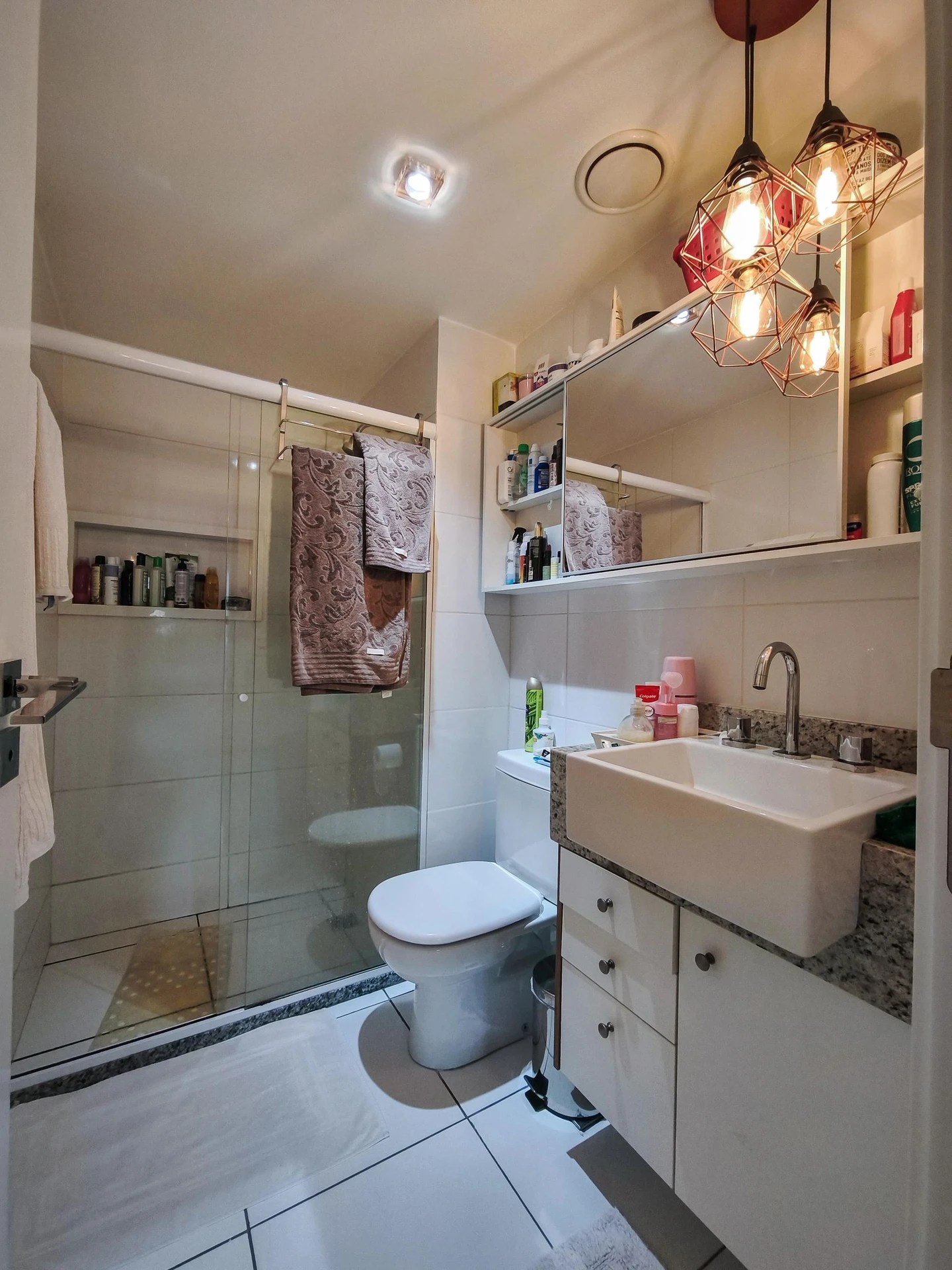 Furnished 2-bedroom apartment with private garden — photo 25