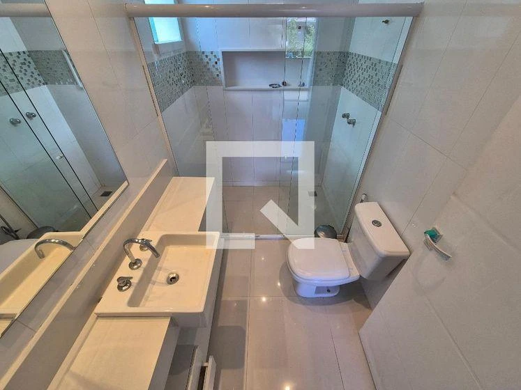 5-bedroom house with a bathtub in Rio de Janeiro — photo 44