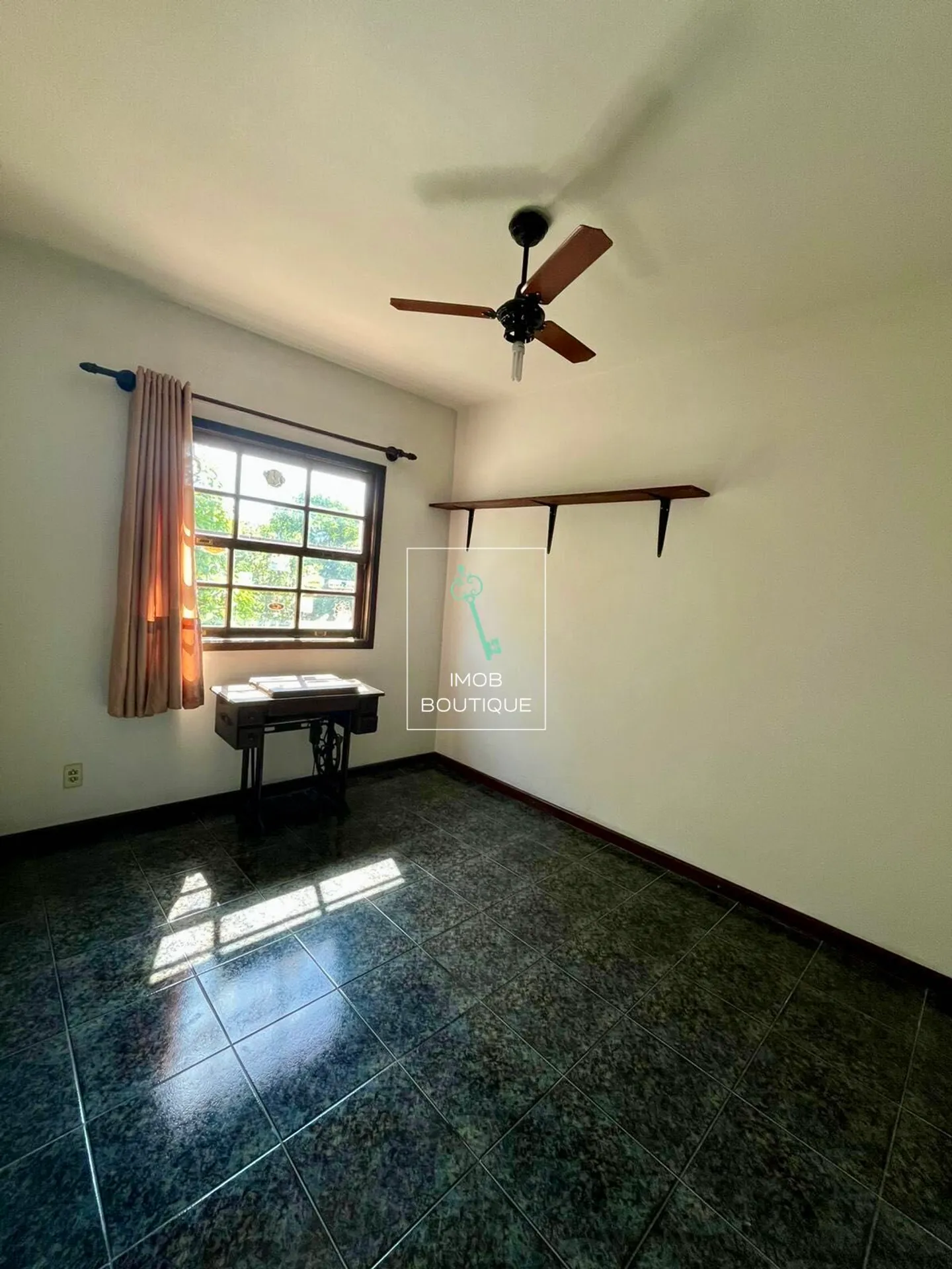 Casa de 5 dormitorios y 321 m² con oficina en casa — photo 43