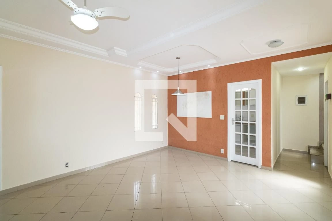 Casa de 2 quartos com piscina privativa, Campo Grande