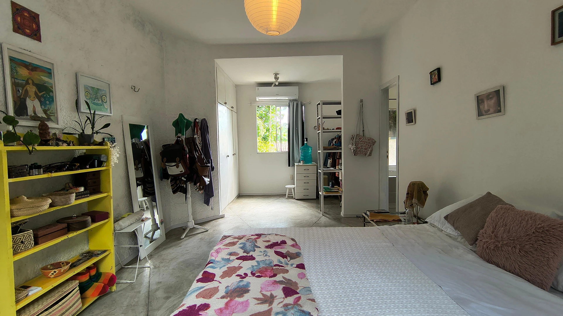 5-bedroom house with a bathtub — photo 12