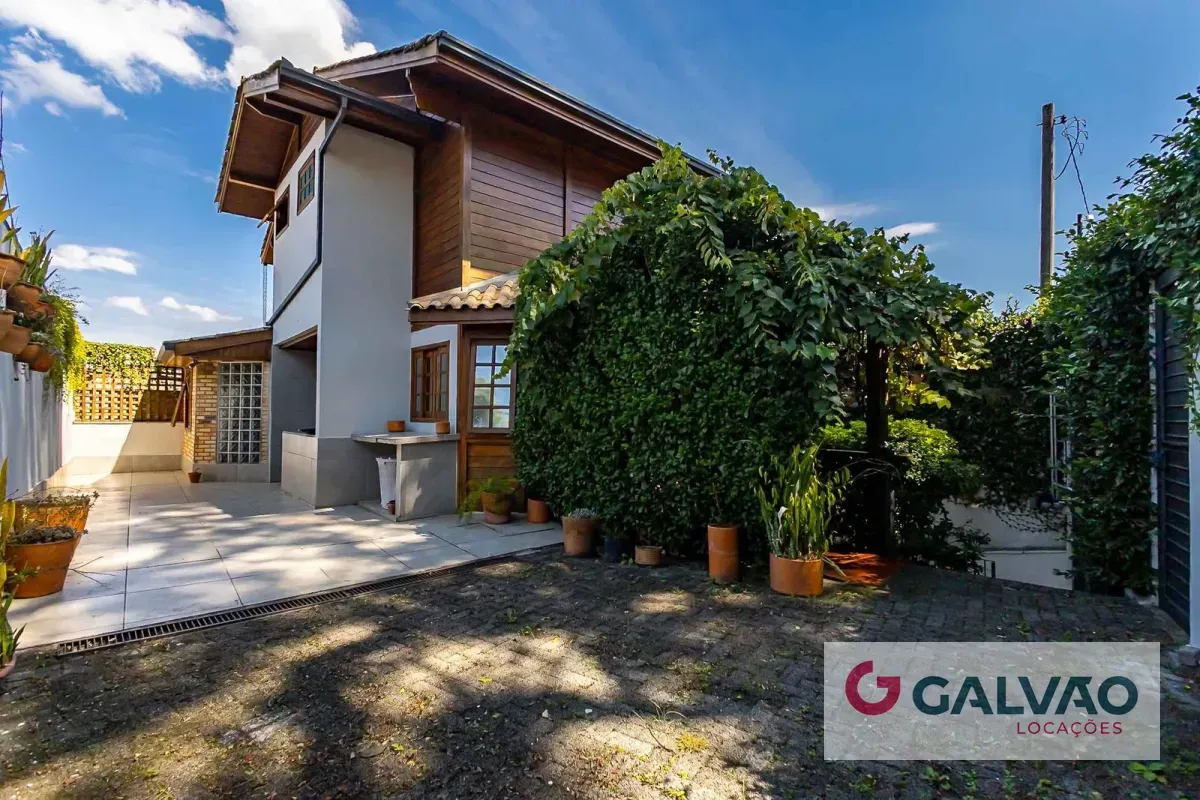 Casa sin amueblar con 3 dormitorios, cocina cerrada y balcón — photo 54