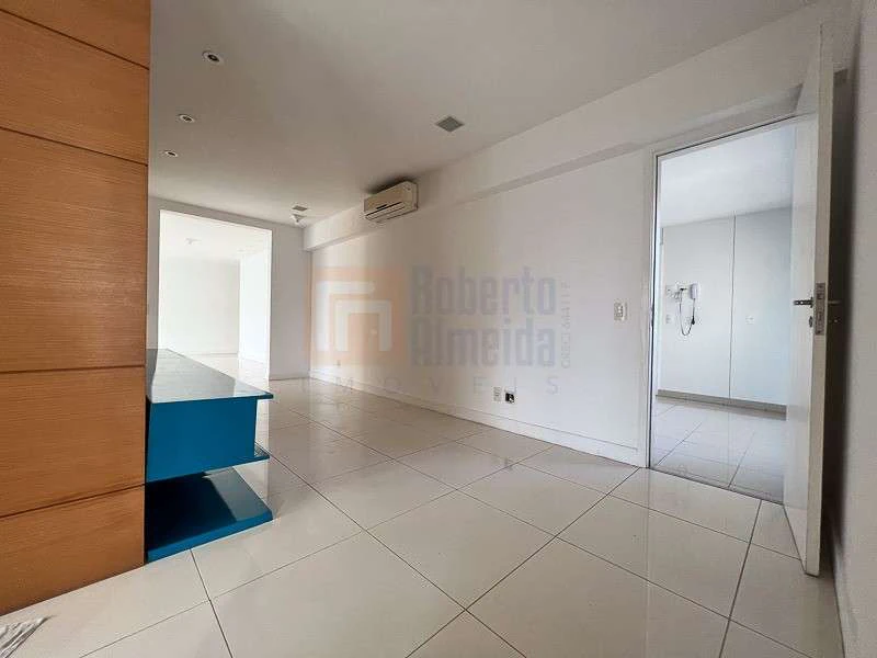 236 m² apartment with 4 en-suite bedrooms and gourmet balcony — photo 22