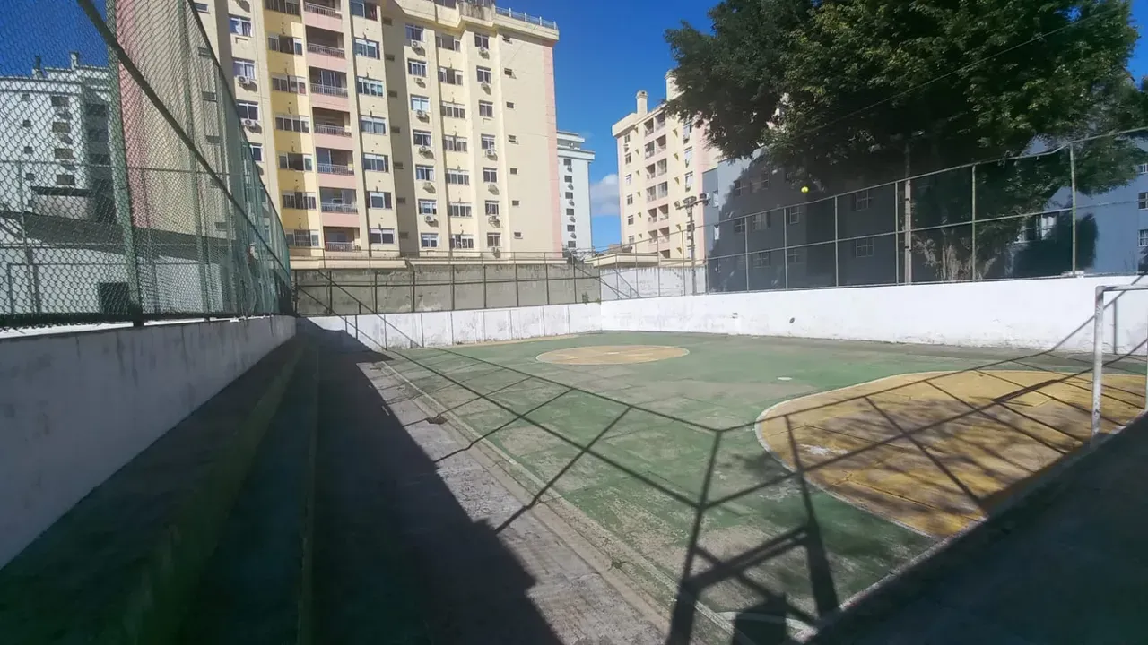 2-bedroom apartment with a mountain view in Florianópolis — photo 12