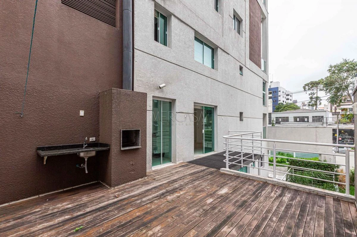 One-bedroom apartment in a building with a pool — photo 22
