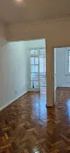 Apartamento com 1 quarto e banheiro com box de vidro — photo 6