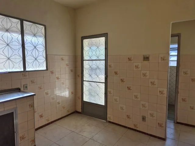 Casa sem mobília com 3 quartos e cozinha a gás — photo 16