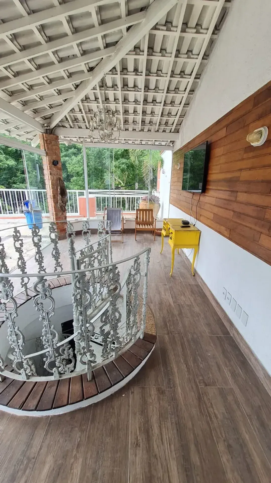 Furnished house 450 m² with 4 bedrooms and 4 bathrooms — photo 41