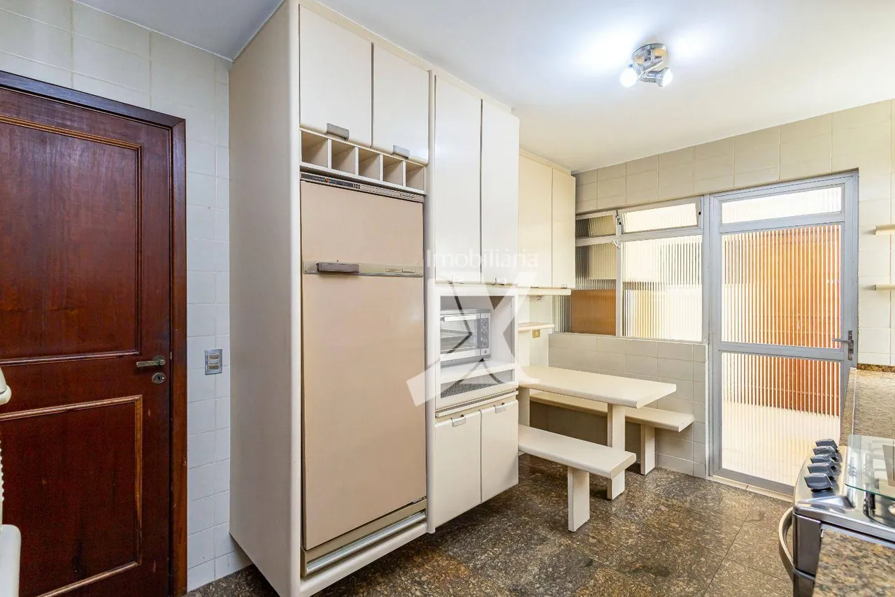 Furnished 3-bedroom apartment with balcony — photo 5