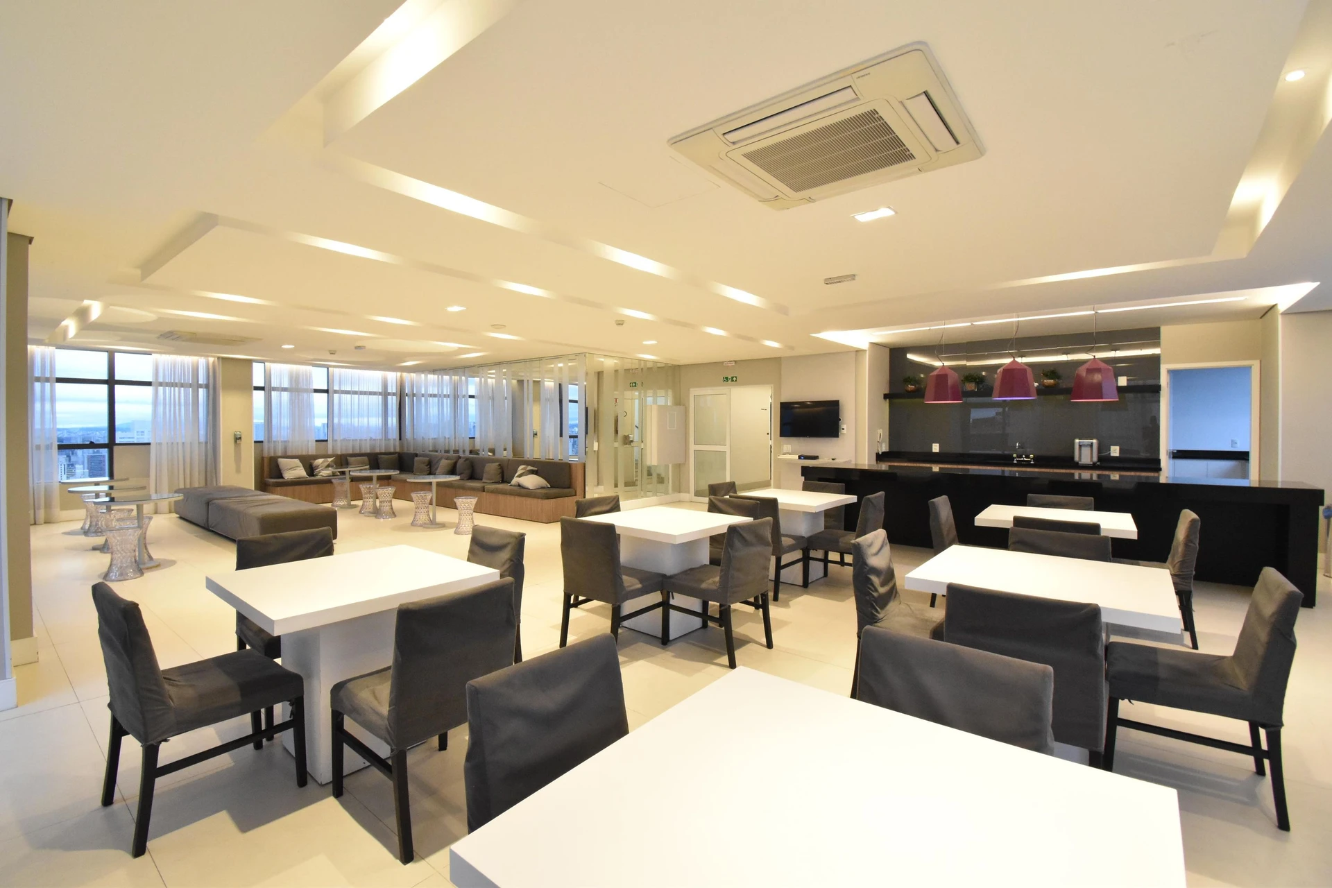 Меблированная студия 35 м² — photo 24