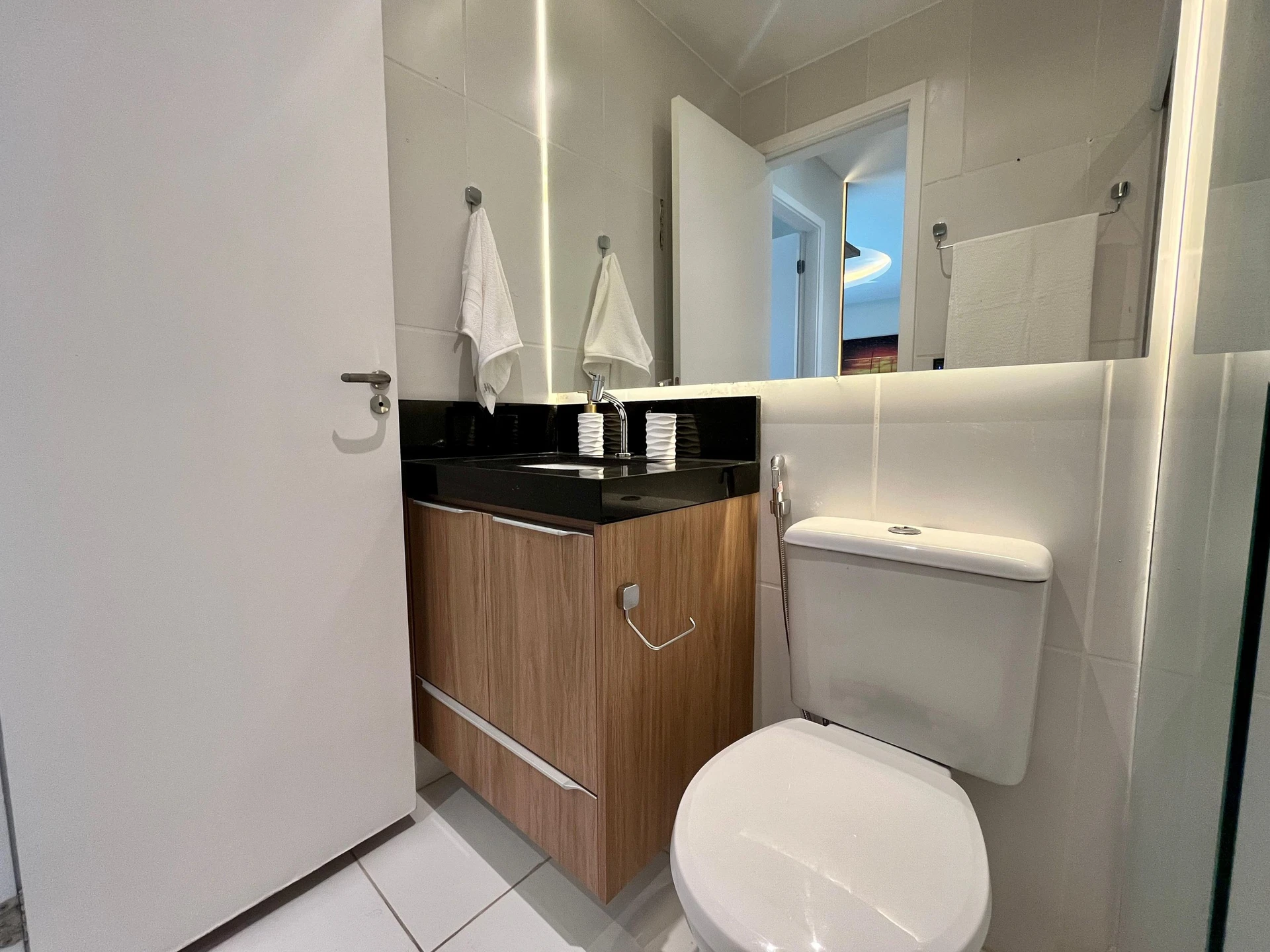 One-bedroom apartment in a building with a sauna — photo 12