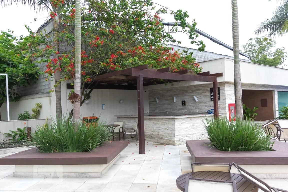 Furnished 1-bedroom apartment with private garden — photo 26