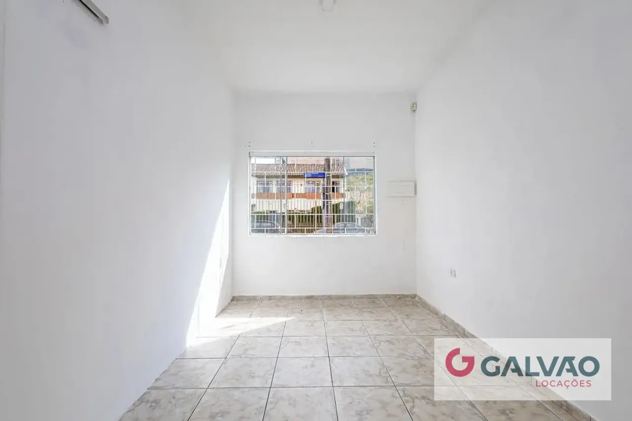 Unfurnished house with 3 bedrooms and 2 bathrooms — photo 13