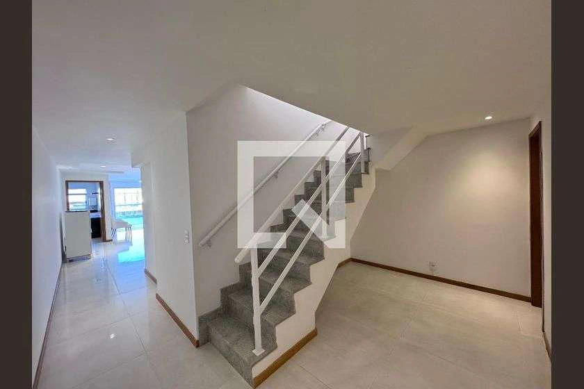Rental penthouse with 3 en-suite bedrooms and 306 m² — photo 24