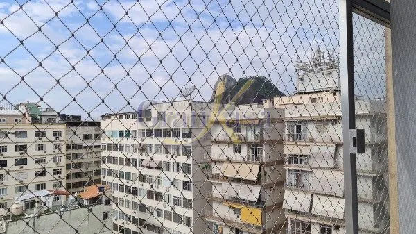 One-bedroom apartment with a mountain view — photo 14
