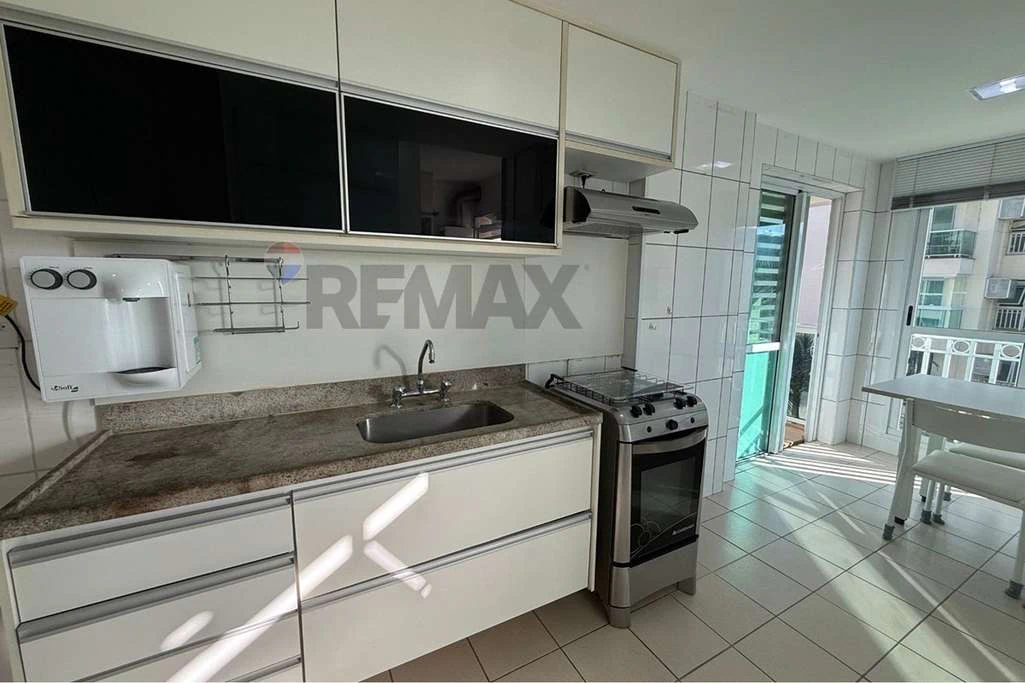 Apartamento reformado de 98 m² com varanda fechada — photo 10