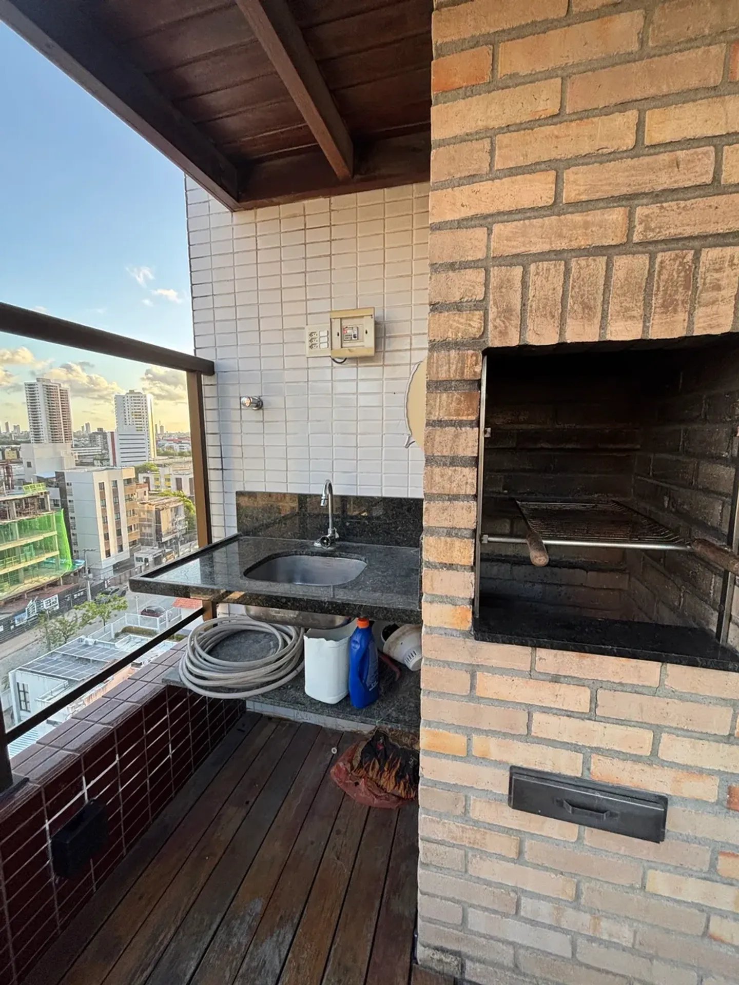 Furnished apartment, 53 m², with a grill on the balcony — photo 18