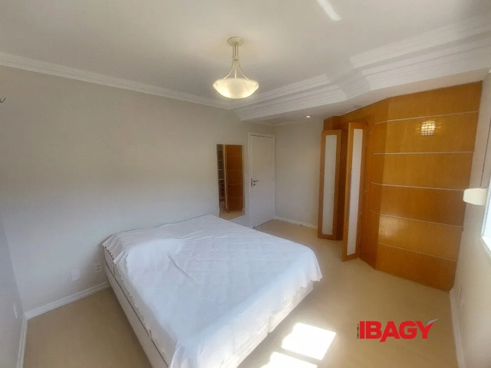 Furnished house with 5 bedrooms on 5200 m² — photo 16
