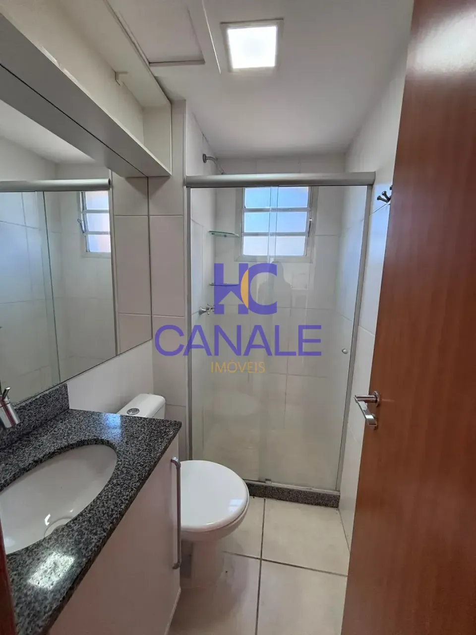 2-bedroom apartment with a closed kitchen and balcony — photo 5