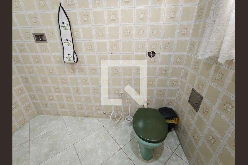 Furnished house with 5 bedrooms and 631 m² — photo 3