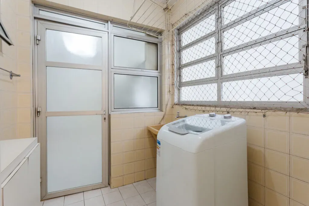 One-bedroom apartment with a home office in Florianópolis — photo 7