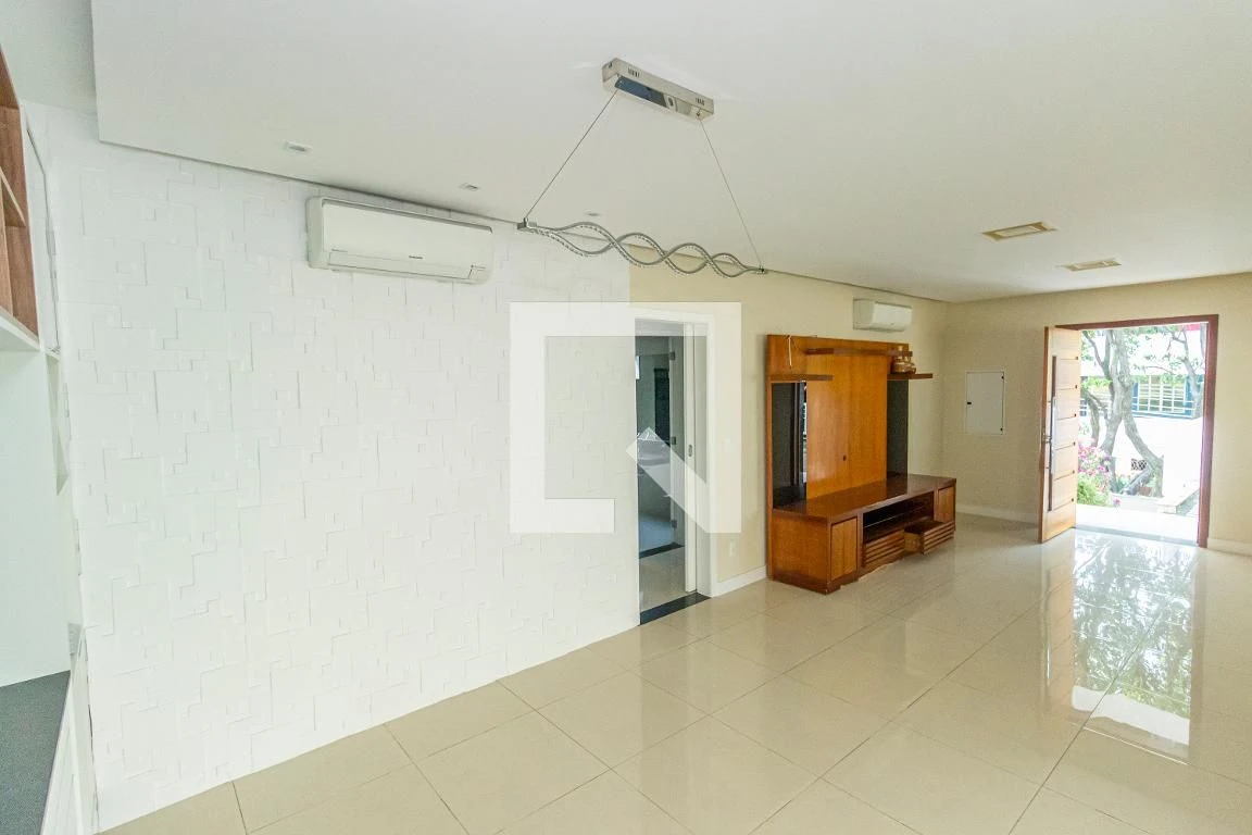 420 m² house with a jacuzzi and a private pool — photo 66
