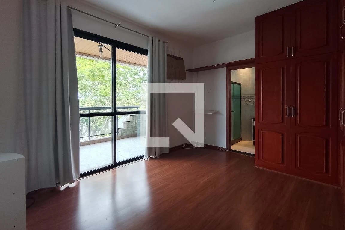 4-bedroom apartment with a water view in Rio de Janeiro — photo 37