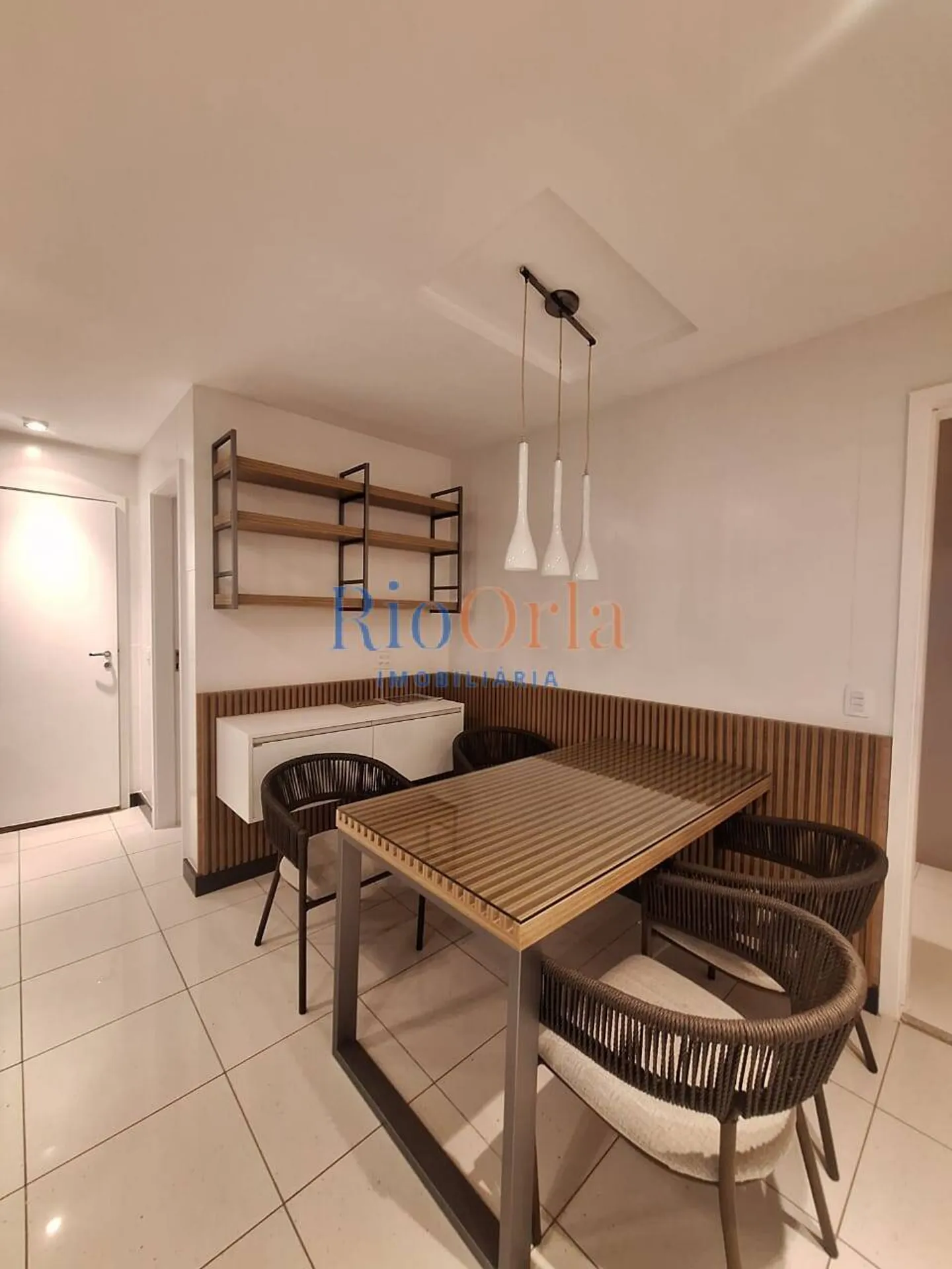 Furnished apartment with 4 bedrooms and 5 bathrooms — photo 14
