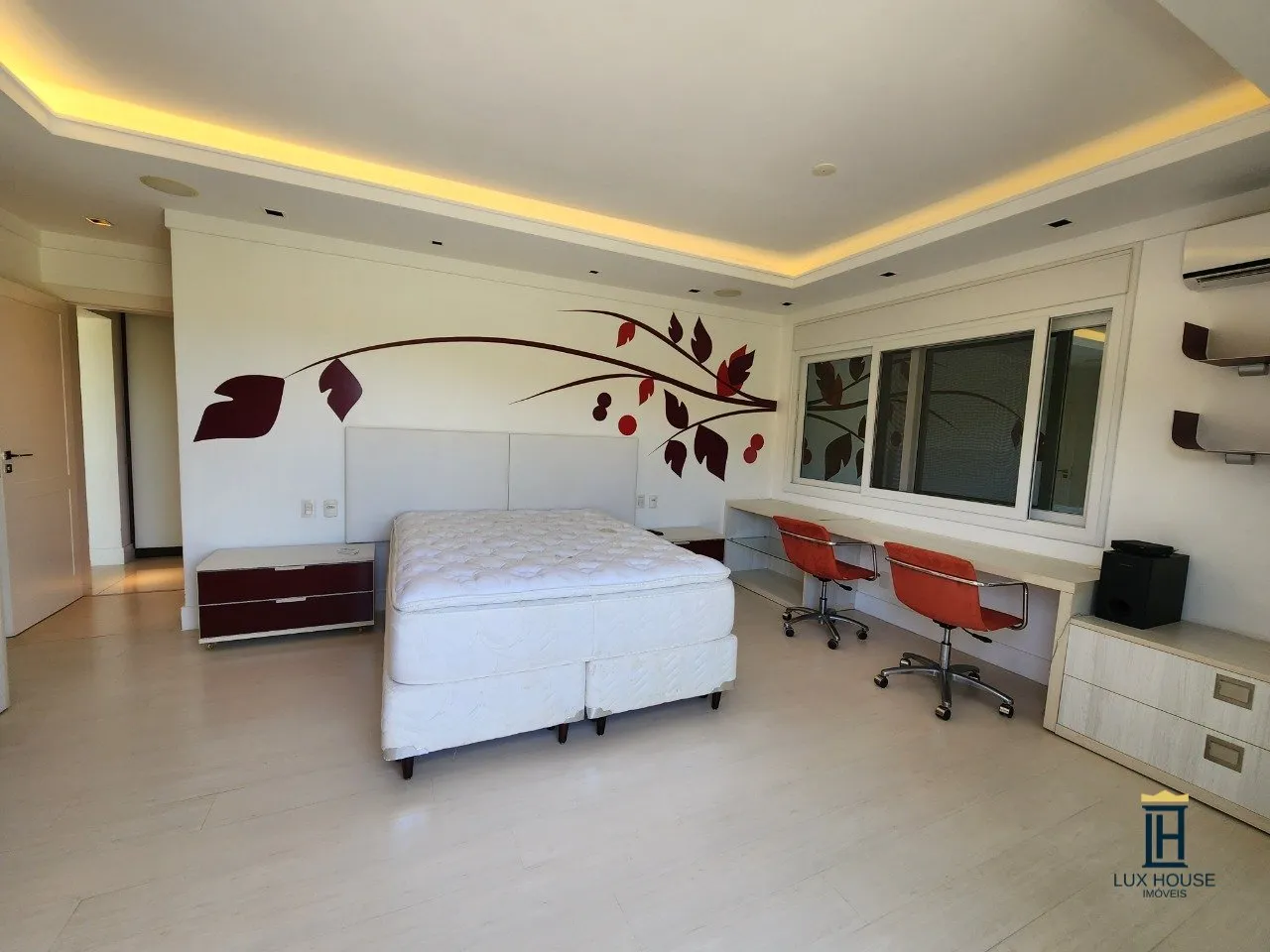 Furnished house with 7 en-suite bedrooms and 10 baths — photo 47