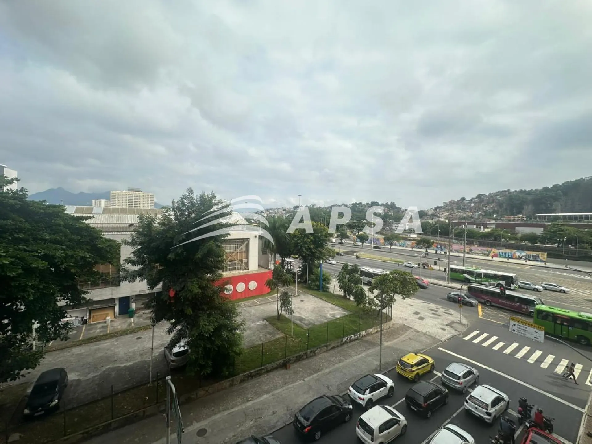 Furnished 2-bedroom apartment with 89 m² — photo 17