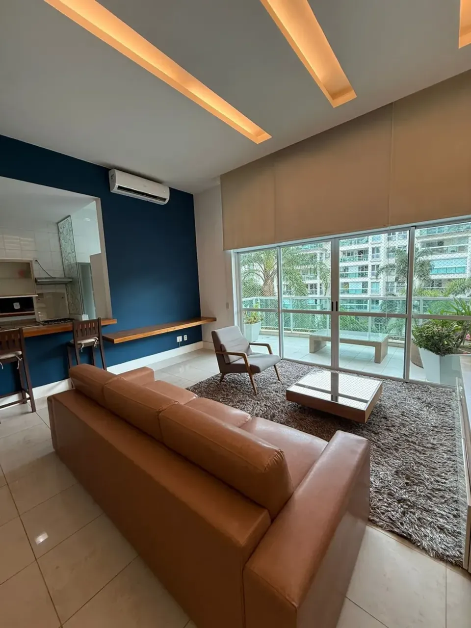 Furnished 1-bedroom apartment with 2 bathrooms — photo 11